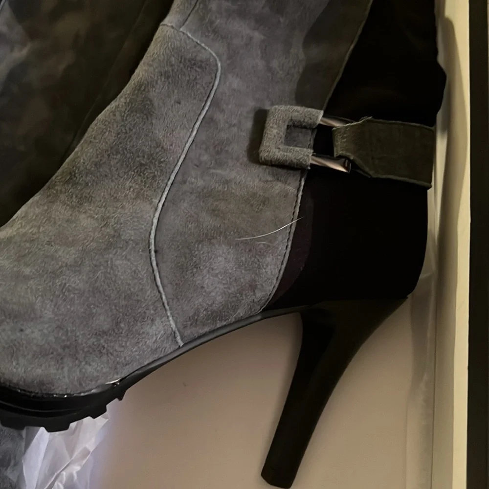 TAHARI Black & Grey Stretch High Heel Boots - size 7 - Picture 4 of 8